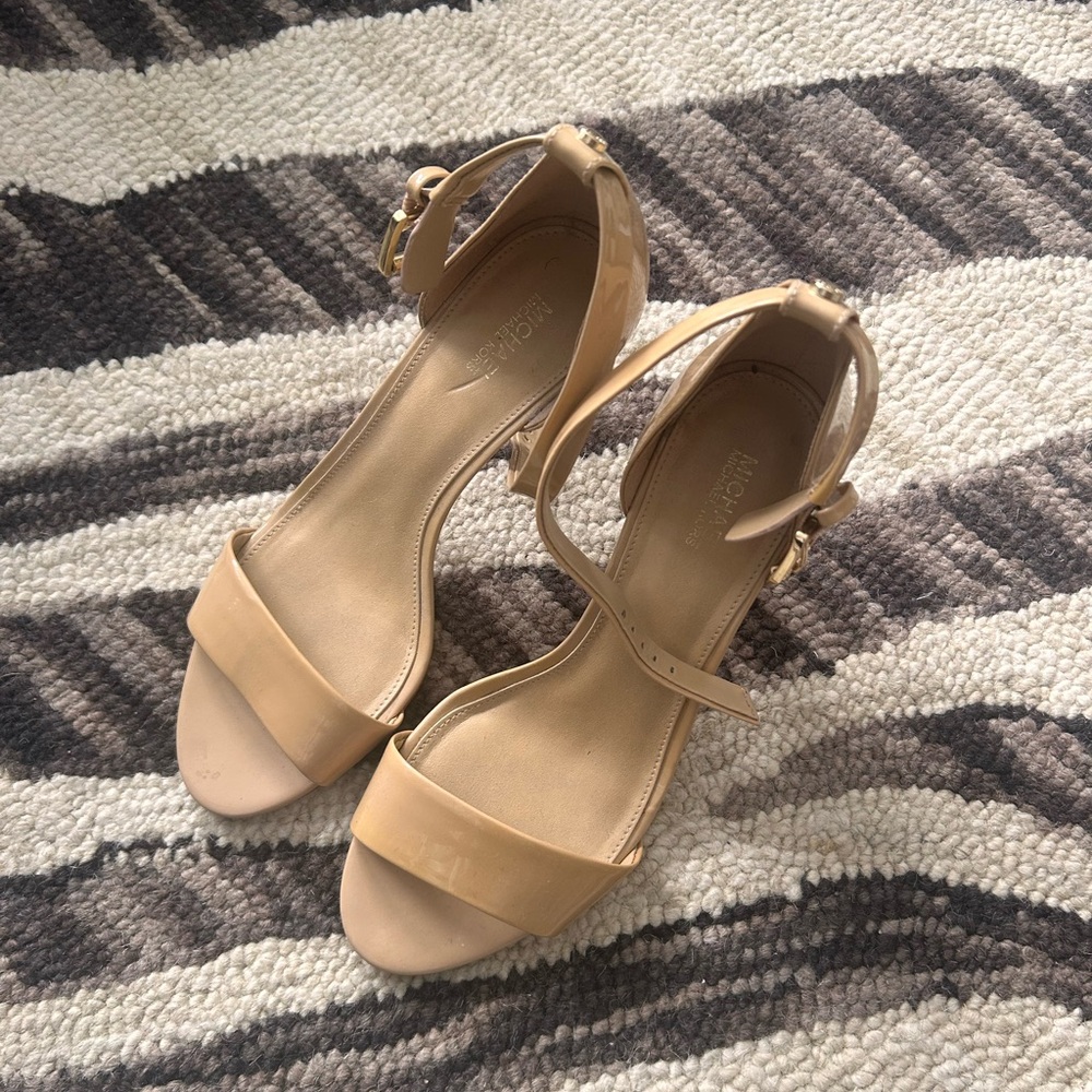 Tan Michael Kors, short heels, and women’s size 8